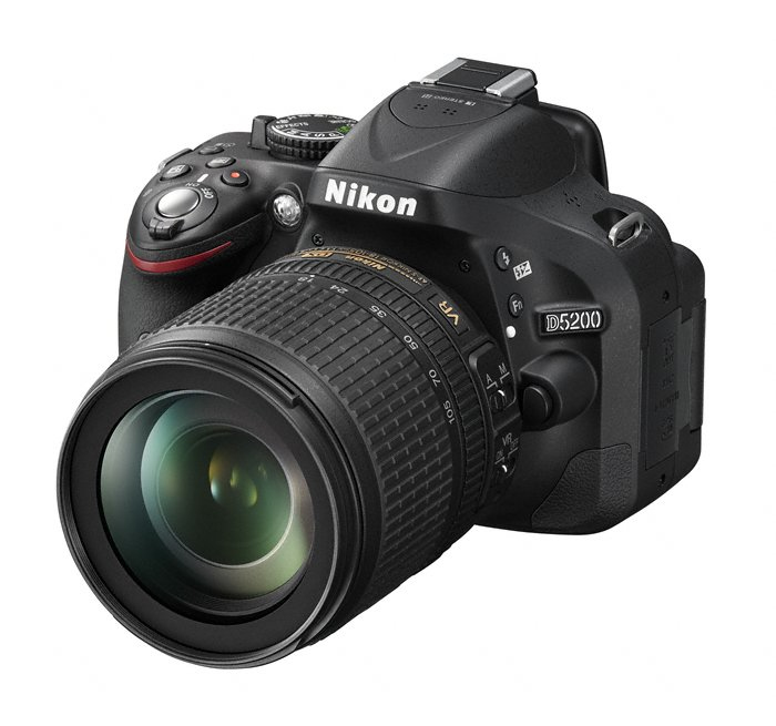Nikon D5200 + AF-S DX NIKKOR 18-105mm Juego de cámara SLR 24,1 MP CMOS 6000 x 4000 Pixeles Negro